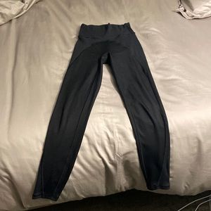 Black Aerie 7/8 length leggings. Size Small. Good condition.